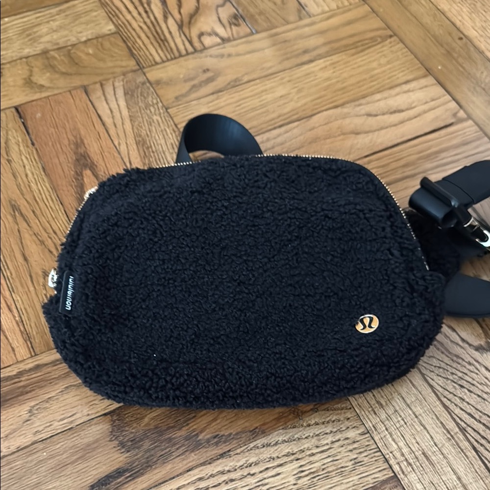 Lululemon Black Fleece Crossbody Bag
